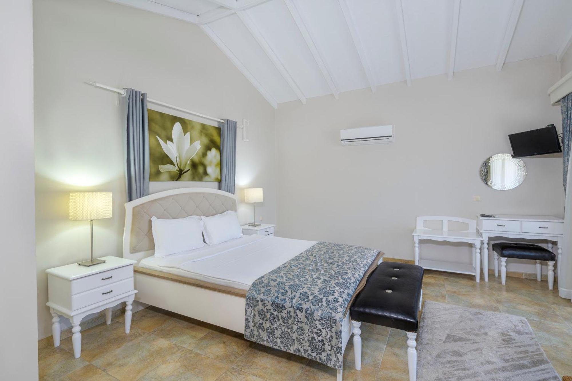 Alya Villa Butik Hotel Turunc Exterior photo
