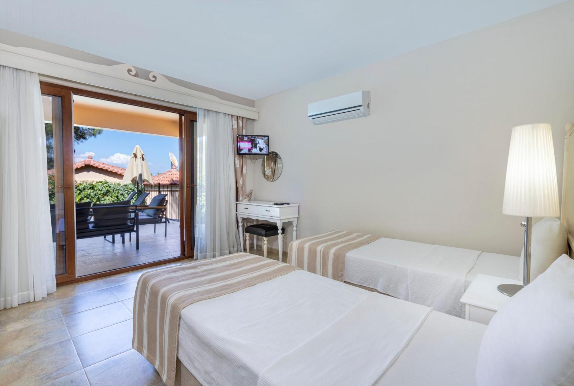 Alya Villa Butik Hotel Turunc Exterior photo